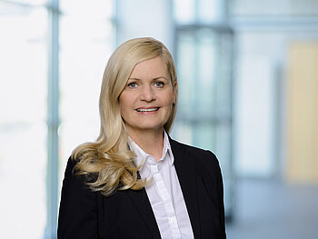 Portrait Prof. Kathrin Kölbl