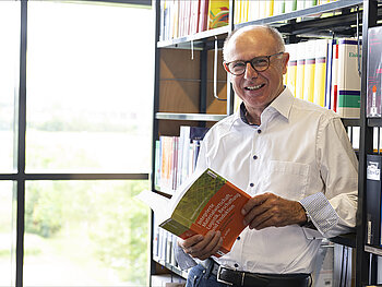 Portrait Prof. Dr. Helmut Wannenwetsch