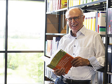 Portrait Prof. Dr. Helmut Wannenwetsch