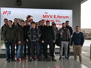 DHBW-Studierende der Studiengänge Maschinenbau und Elektrotechnik auf Exkursion bei der MVV Mannheim