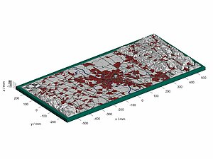 Modell der 3D-Landkarte in den DHBW-Farben grau und rot mit Maßen.