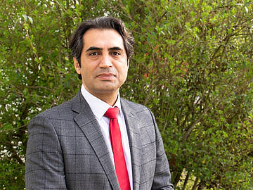 Portrait Prof. Dr.-Ing. Alireza Vesali